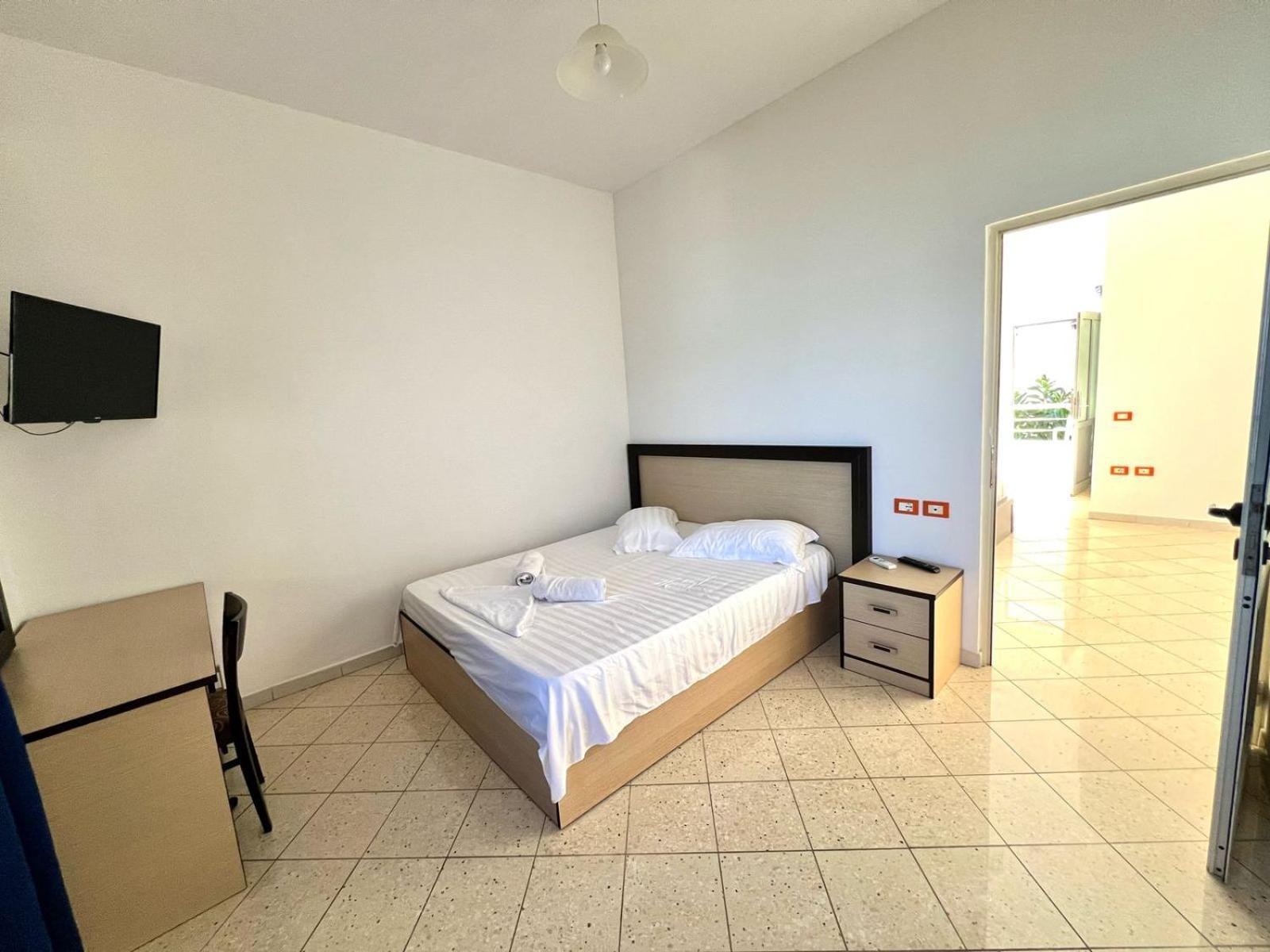 Hotel Jonufra Kaninë Kültér fotó
