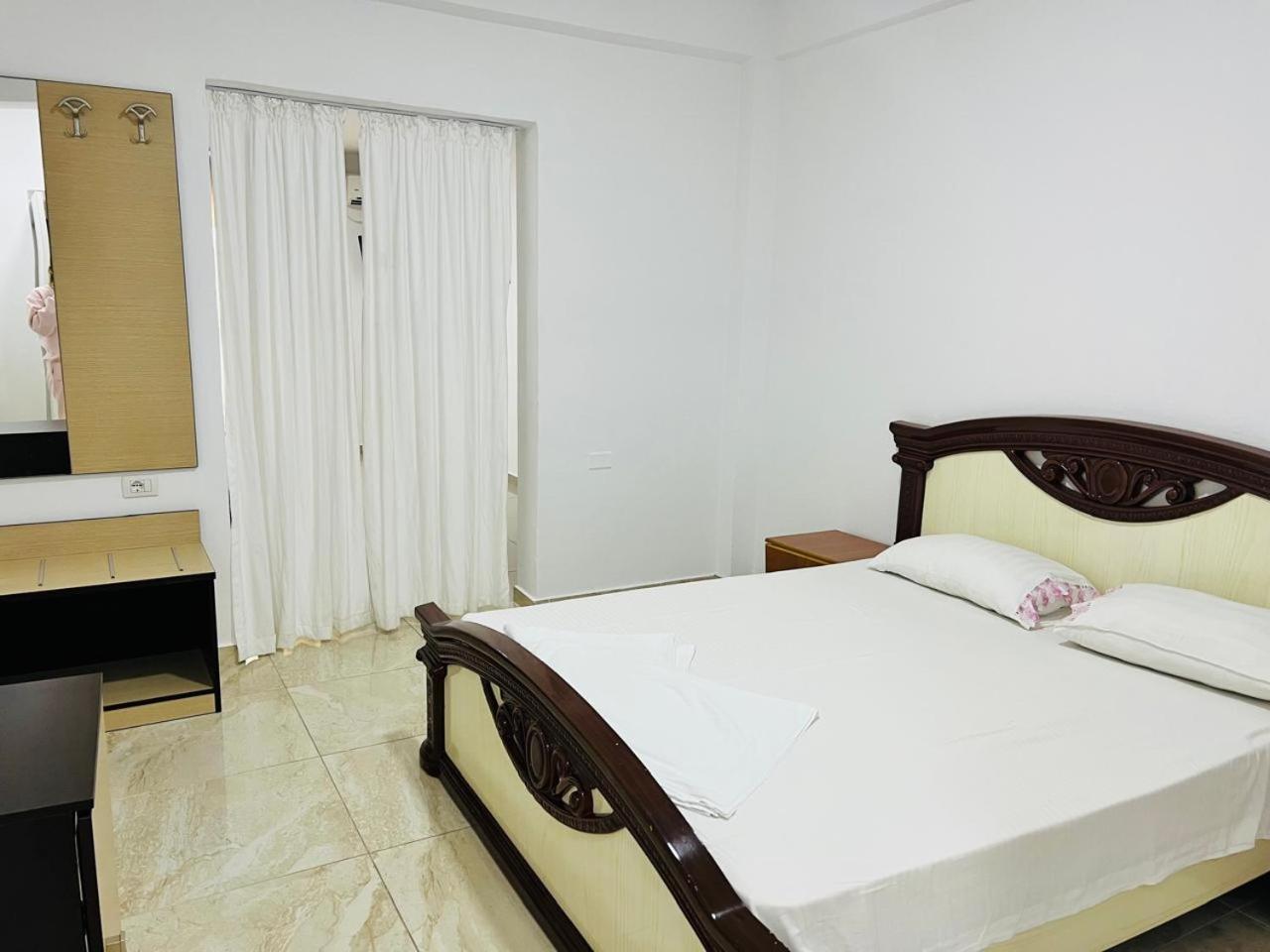 Hotel Jonufra Kaninë Kültér fotó